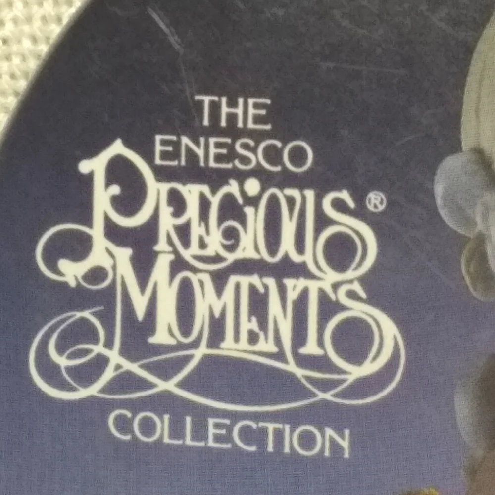 Vintage 1989 Precious Moments Round Pin Back Button